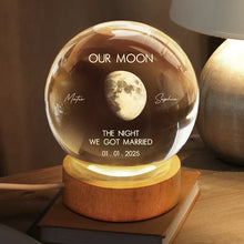 Load image into Gallery viewer, Personalized Globe Lamp with Moon Phase Design Unique Gift for Couples