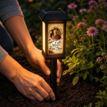 Load image into Gallery viewer, Personalized Solar Garden Stake Light with Cardinal Design Gift for Family