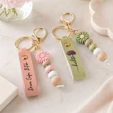 Load image into Gallery viewer, Personalized Daisy Keychain Custom Birth Flower Gift for Best Friend