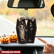 Load image into Gallery viewer, Personalized Gothic Skeleton Couple Keychain Halloween Gift