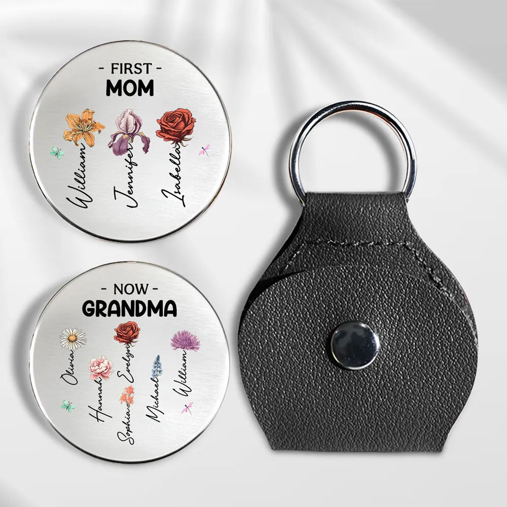 Personalized Keychain for Mom or Grandma with Floral Design - Perfect Mother's Day Gift Keychain MagicInPrints