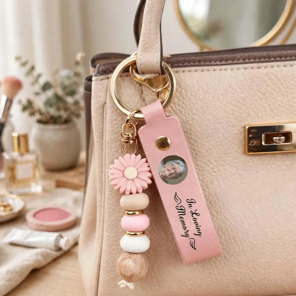 Personalized PU Leather Daisy Keychain In Loving Memory Gift for Family