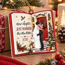 Load image into Gallery viewer, Personalized Acrylic Ornament Kissing Newlyweds Gift for Couple

