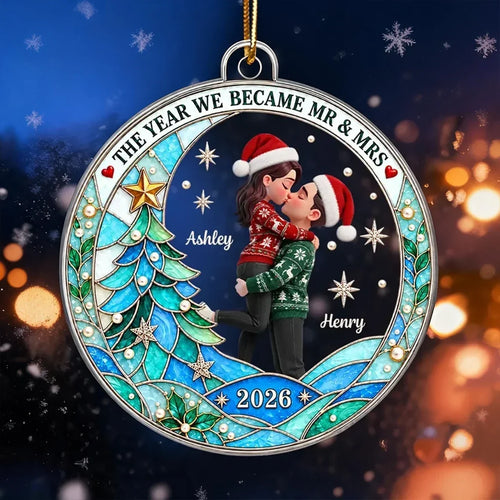 Personalized Acrylic Ornament Kissing Couple Gift for Newlyweds