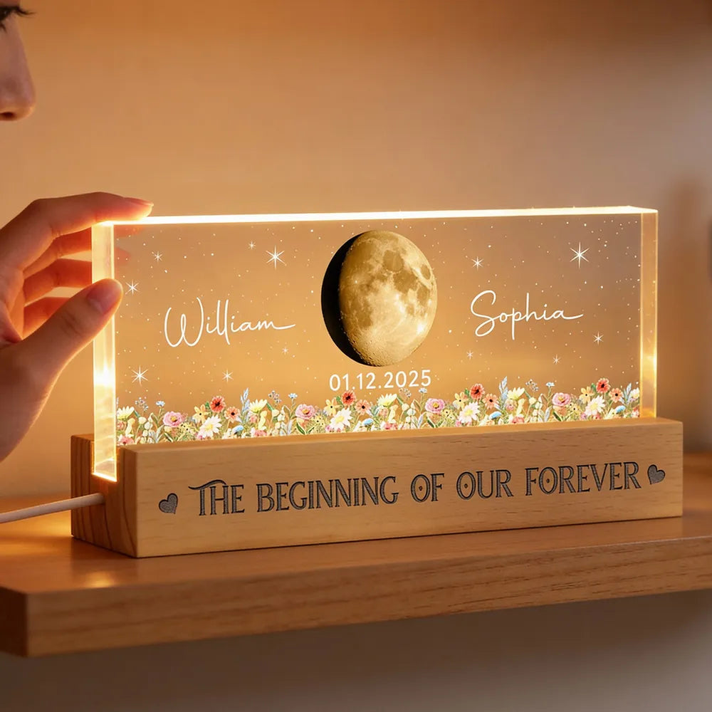 Personalized Moon Lamp for Couples with Date and Names - Romantic Gift for Anniversaries Plaque MagicInPrints
