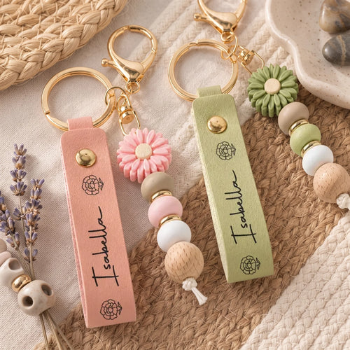 Personalized Floral Daisy Keychain with Custom Name Gift for Her