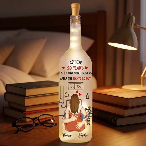Personalized Bottle Lamp for Couple with Embracing Design - Romantic Amber Decor Gift