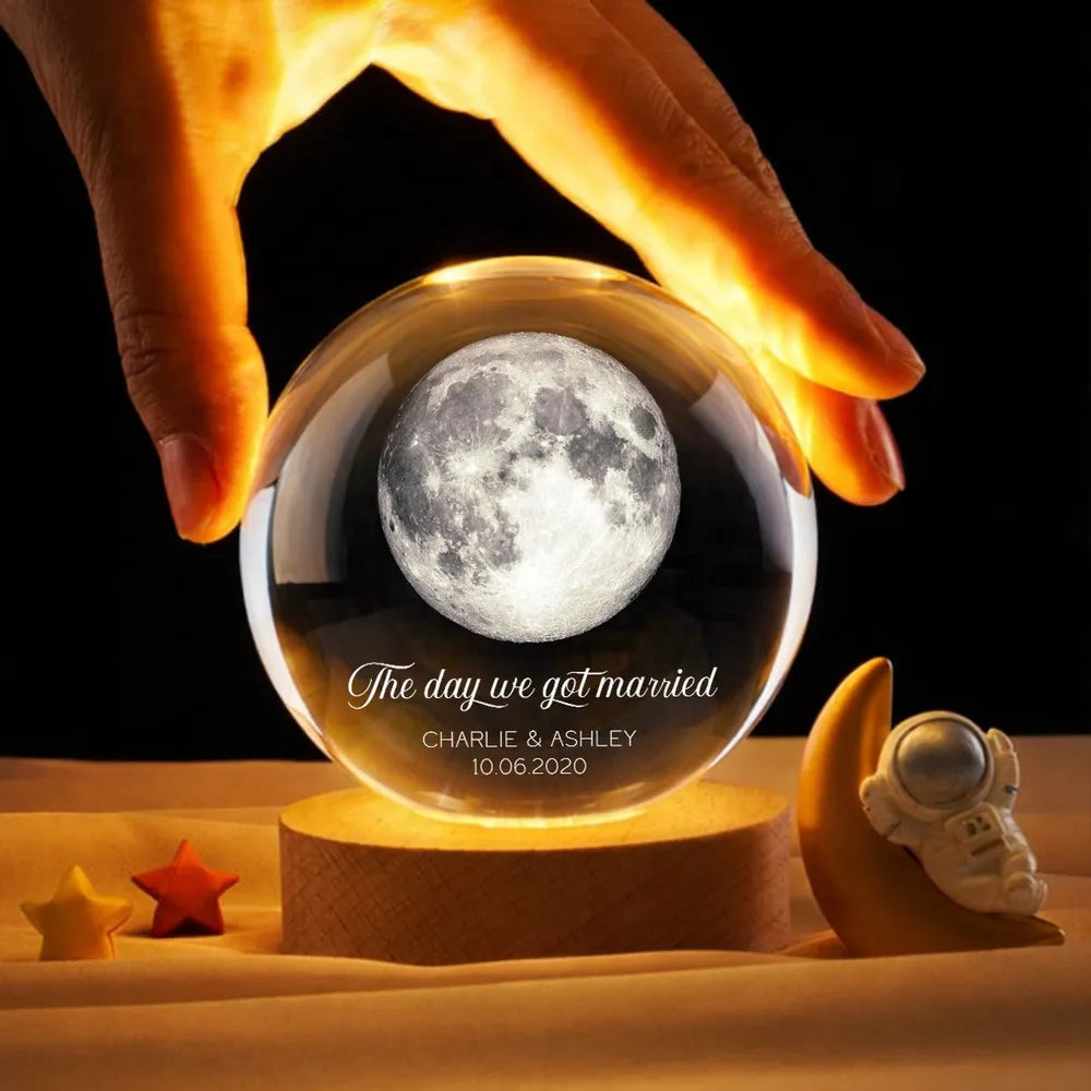 Personalized Moon Lamp for Couples with Custom Date and Names - Romantic Gift Lamp MagicInPrints