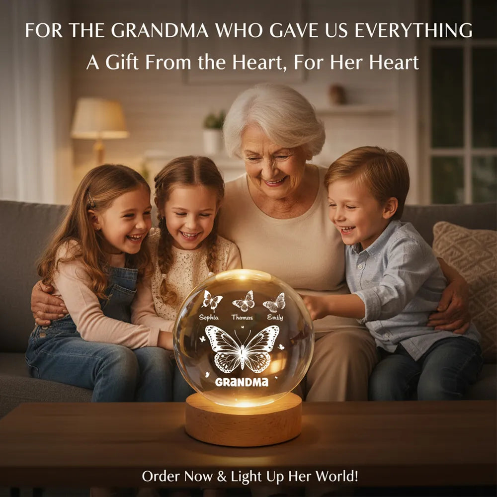 Personalized LED Night Light for Grandma with Butterflies - Mother's Day Gift Lamp MagicInPrints