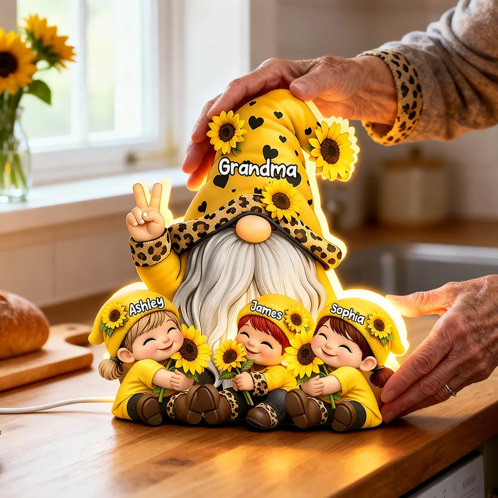 Personalized Gnome Family Figurine for Grandma with Sunflowers - Gift for Grandparents Plaque MagicInPrints