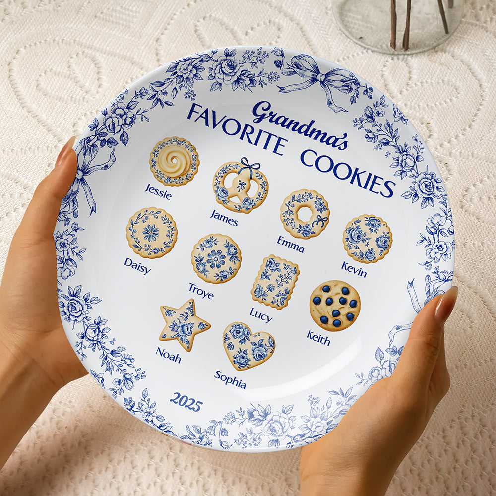 Grandma's Favorite Cookies - A Personalized Gift for Grandma - Toile de Jouy Ceramic Round Plate Ceramic Round Plate MagicInPrints
