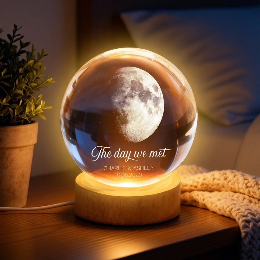 Personalized Moon Lamp for Couples with Custom Date and Names - Romantic Gift Lamp MagicInPrints