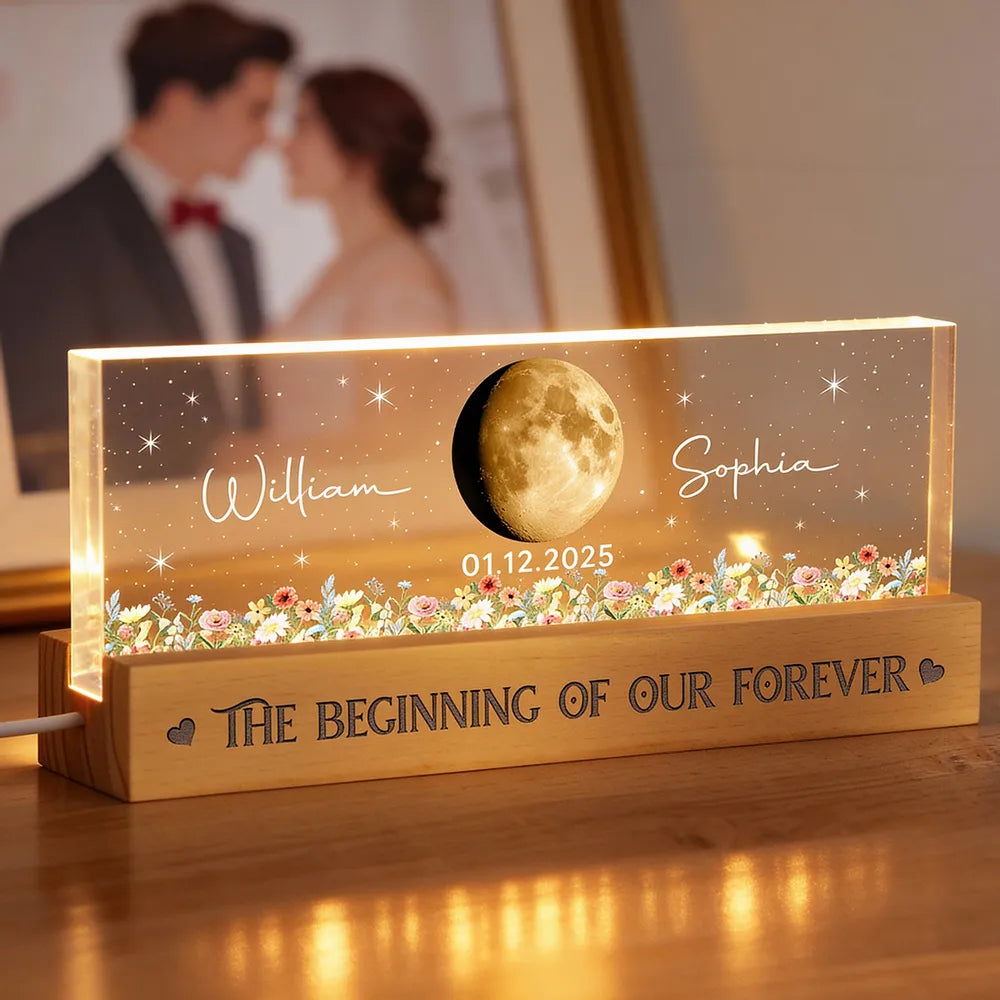 Personalized Moon Lamp for Couples with Date and Names - Romantic Gift for Anniversaries Plaque MagicInPrints