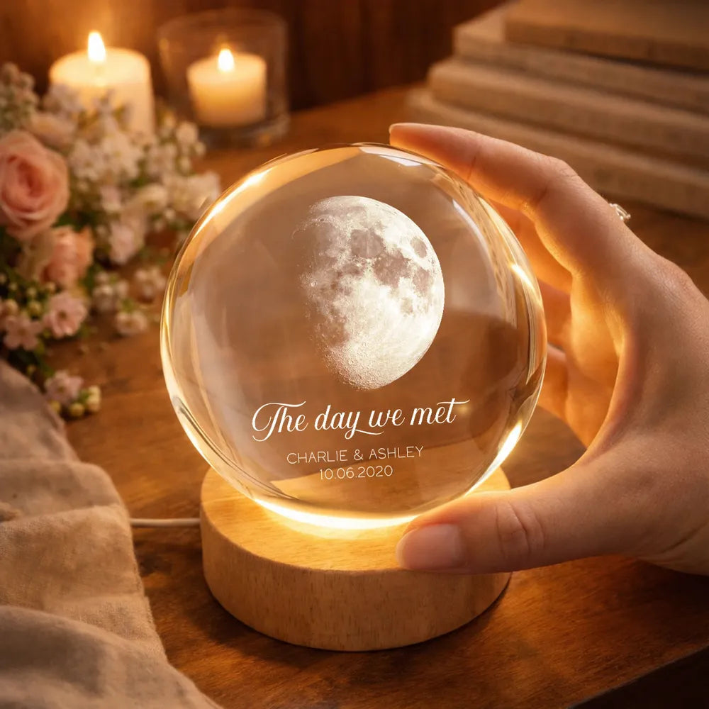 Personalized Moon Lamp for Couples with Custom Date and Names - Romantic Gift Lamp MagicInPrints