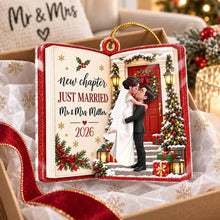 Load image into Gallery viewer, Personalized Acrylic Ornament Kissing Newlyweds Gift for Couple
