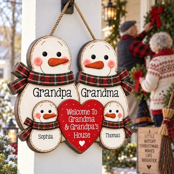 Personalized Wooden Sign for Grandparents with Snowmen Design