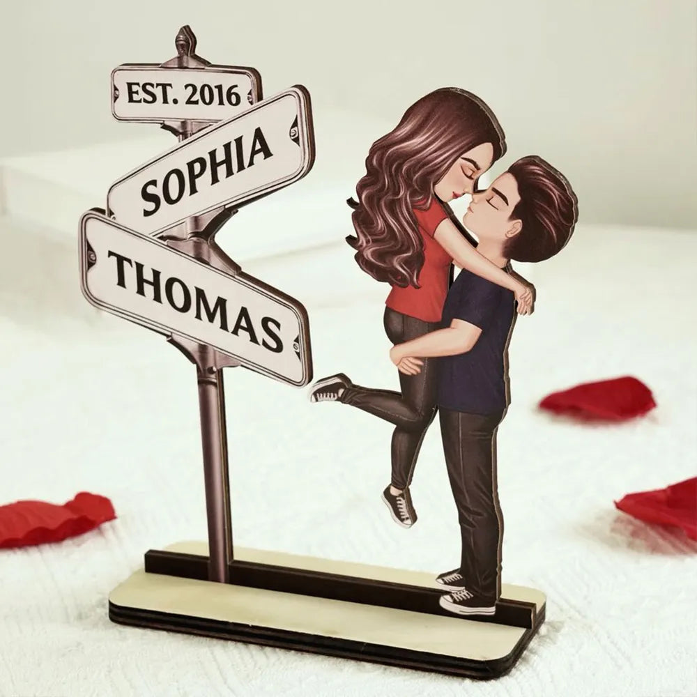 Personalized Couple Figurine with Street Sign - Romantic Gift for Anniversaries Plaque MagicInPrints