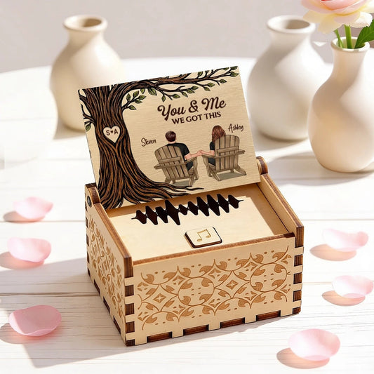 Personalized Wooden Music Box for Couples with Custom Names - Romantic Gift Plaque MagicInPrints