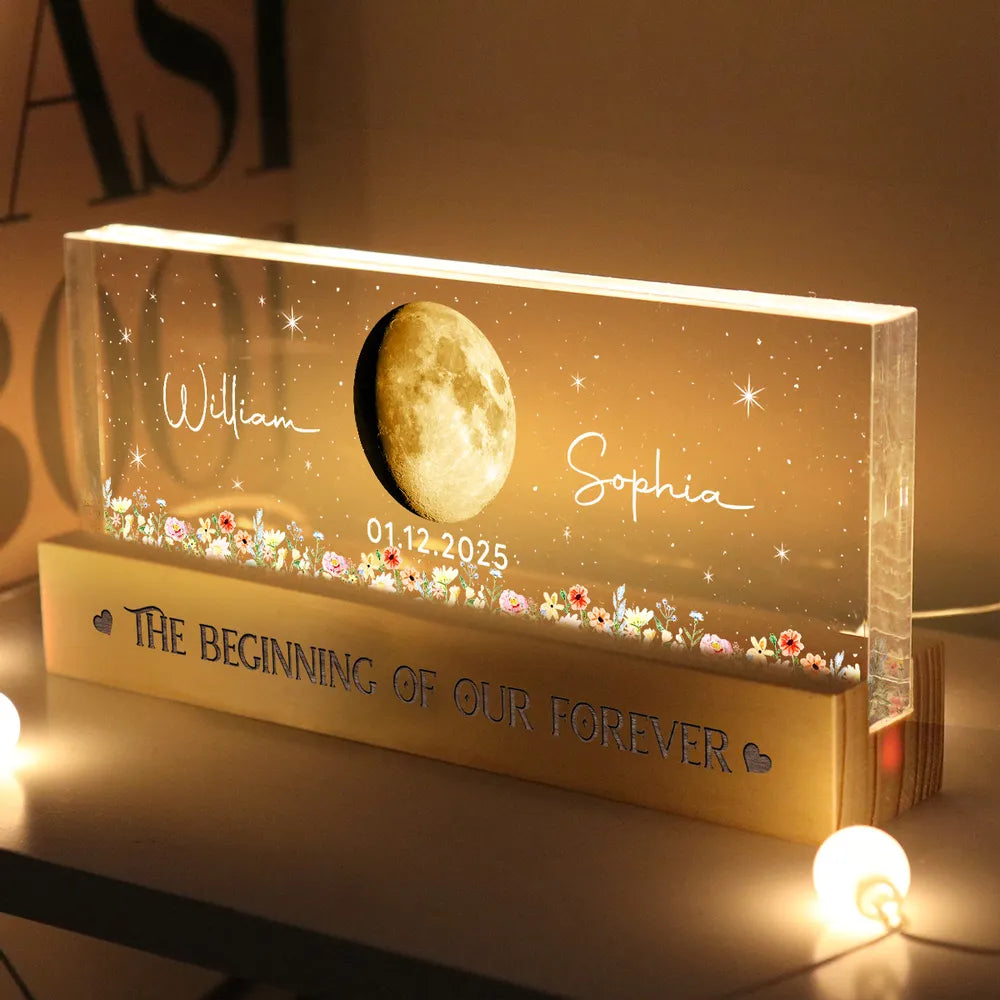 Personalized Moon Lamp for Couples with Date and Names - Romantic Gift for Anniversaries Plaque MagicInPrints