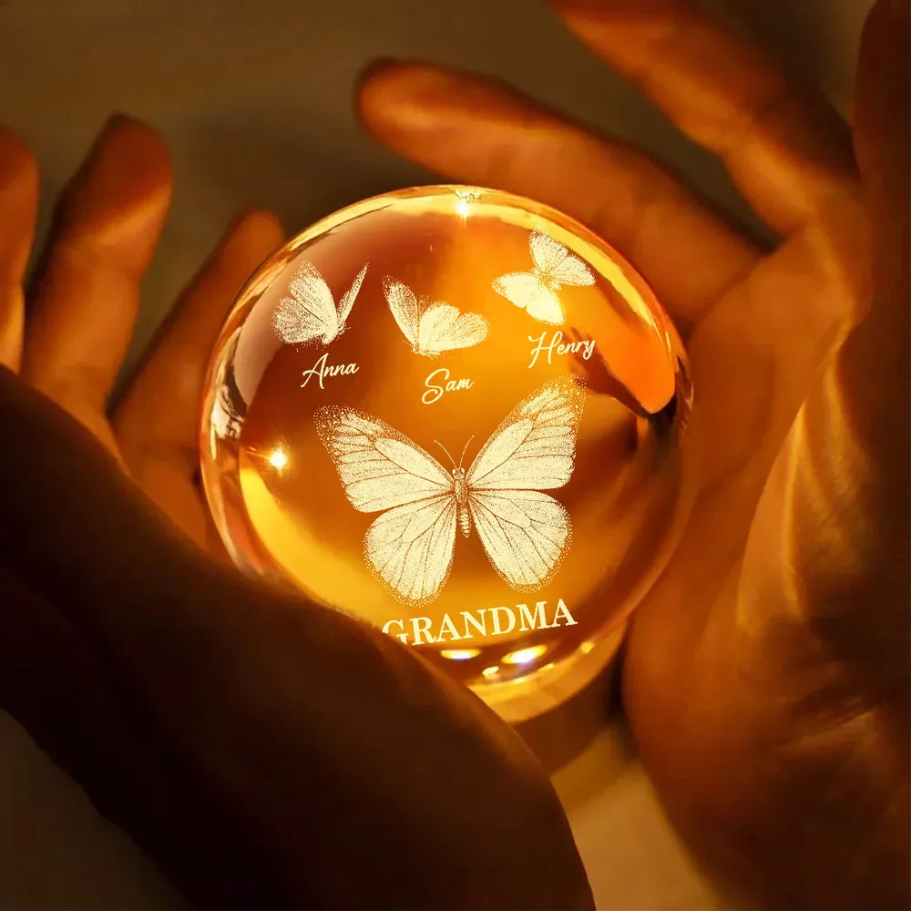 Personalized Butterfly Night Light for Grandma - Custom Family Names Gift Lamp MagicInPrints