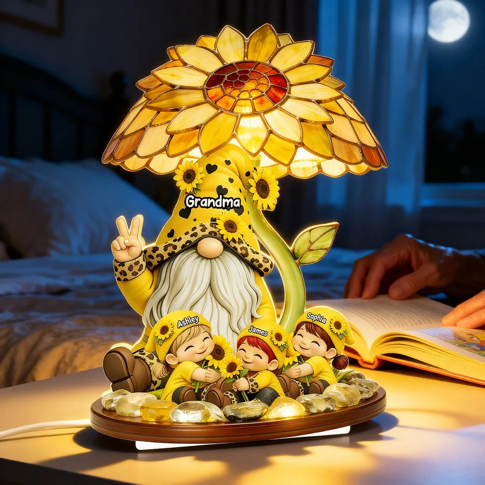 Personalized Grandma Gnome Lamp for Family - Cozy Home Decor Gift Plaque MagicInPrints