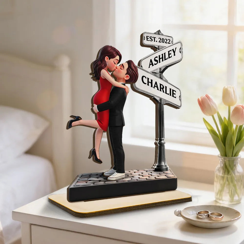 Personalized Couple Figurine with Street Sign - Romantic Gift for Anniversaries Plaque MagicInPrints