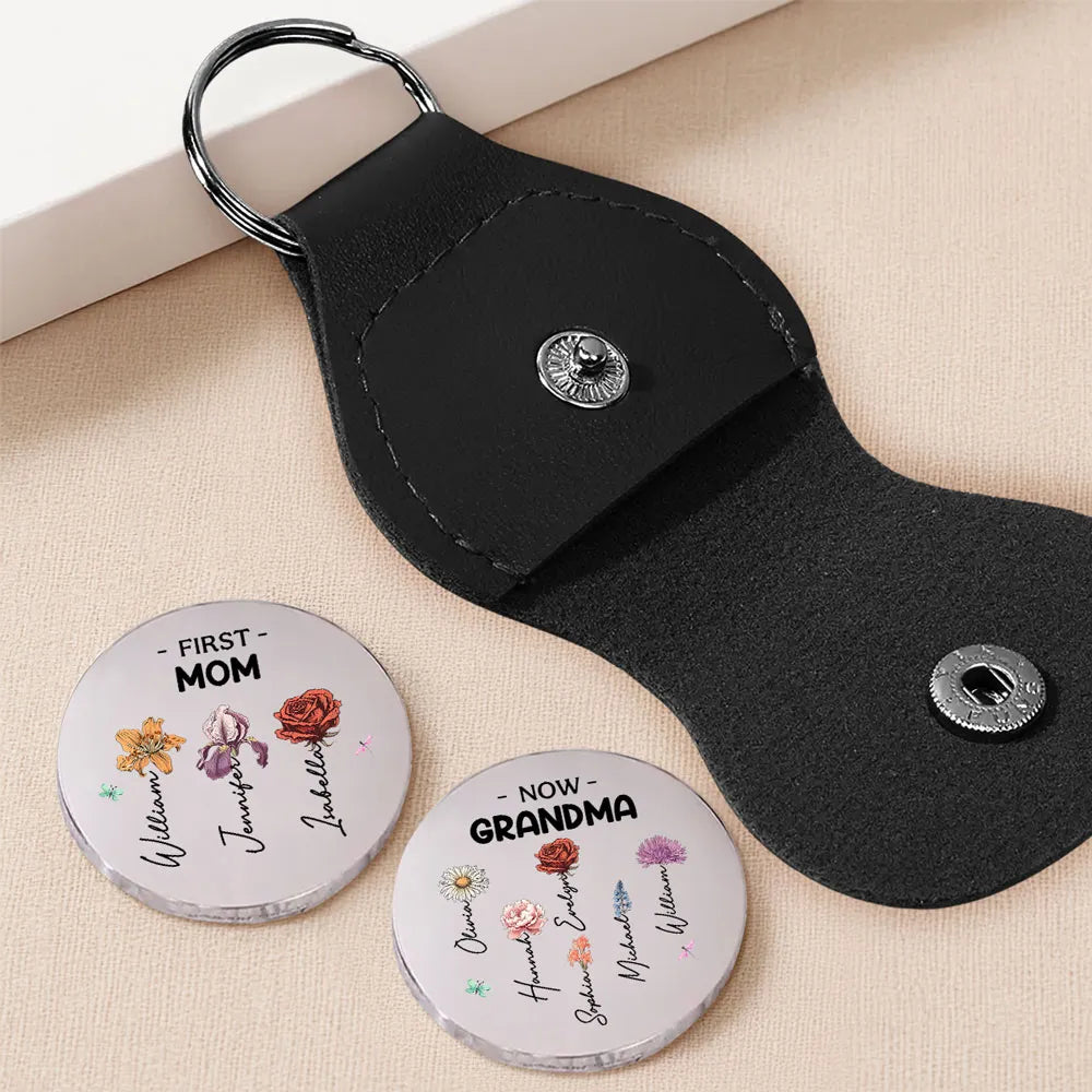 Personalized Keychain for Mom or Grandma with Floral Design - Perfect Mother's Day Gift Keychain MagicInPrints