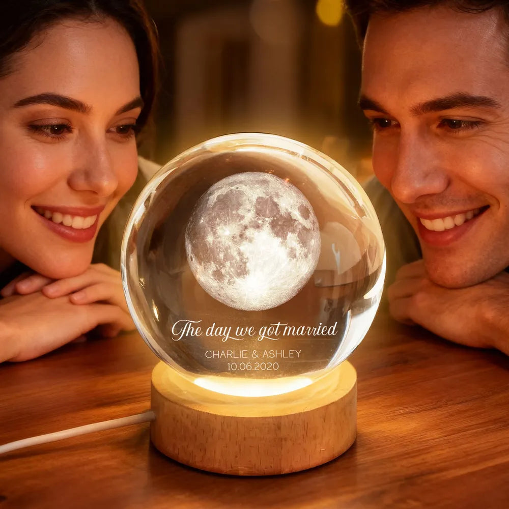 Personalized Moon Lamp for Couples with Custom Date and Names - Romantic Gift Lamp MagicInPrints