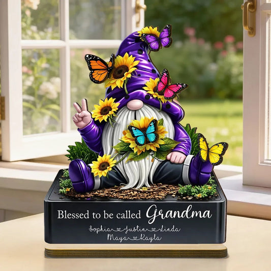 Custom Grandma Gnome Figurine with Sunflowers and Butterflies - Personalized Family Gift Plaque MagicInPrints