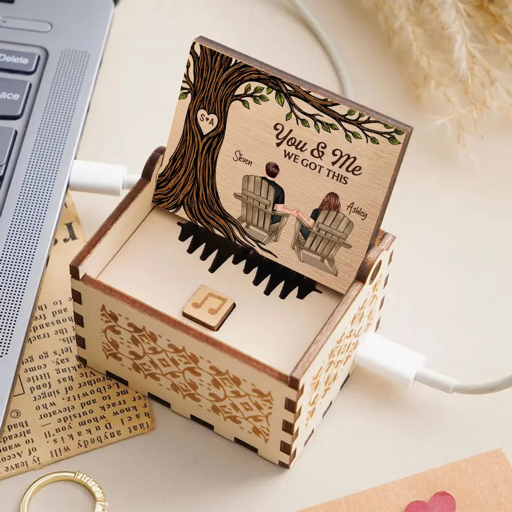 Personalized Wooden Music Box for Couples with Custom Names - Romantic Gift Plaque MagicInPrints